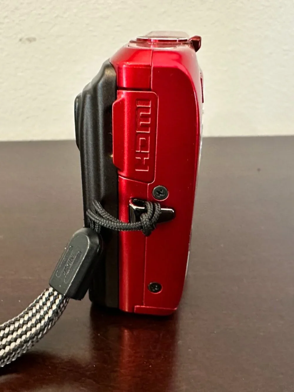 Nikon COOLPIX S6300 Digital Camera 16.0MP 10X Optical Zoom Red 90%